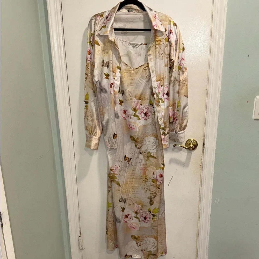 Floral Cream Midi 2 sleeveless dress with coordinating blouse - Picture 11 of 14